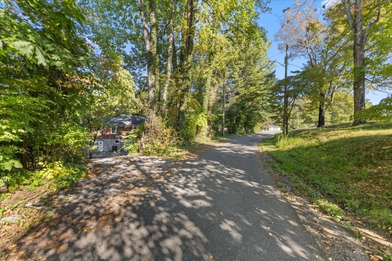 Building Photo - 350 Hill Park Dr