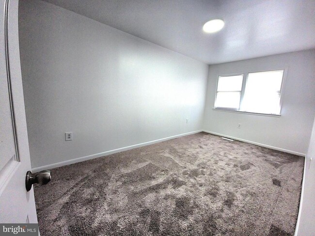 Building Photo - 14632 Earlham Ct