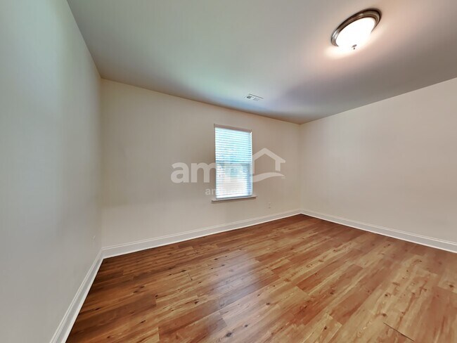 Building Photo - 5306 Dayan Dr