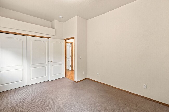 Building Photo - 8803 Wolf Lake Drive