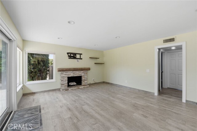 Building Photo - 29142 Bobolink Dr