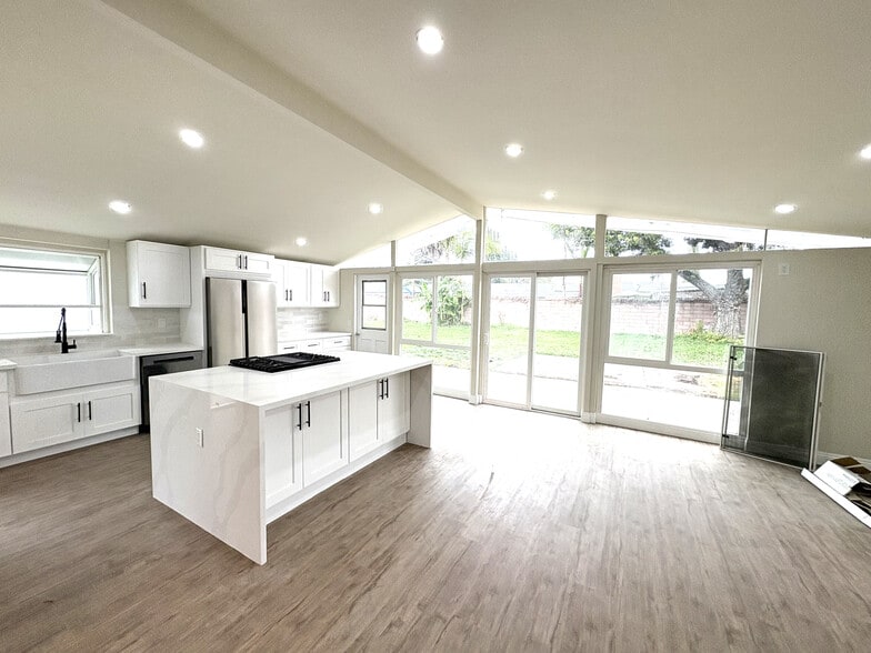 Building Photo - 10171 Aldgate Avenue