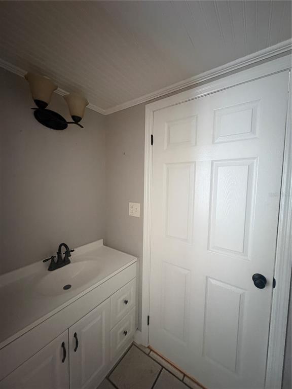 Building Photo - 745 Vistabula St