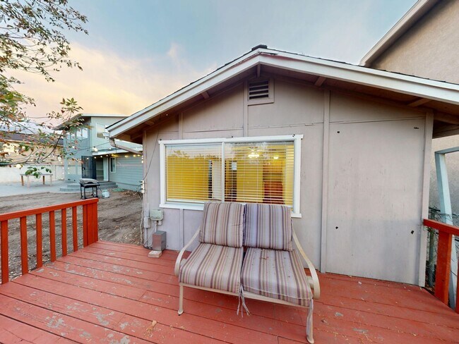 Building Photo - 5375 E Falls View Dr