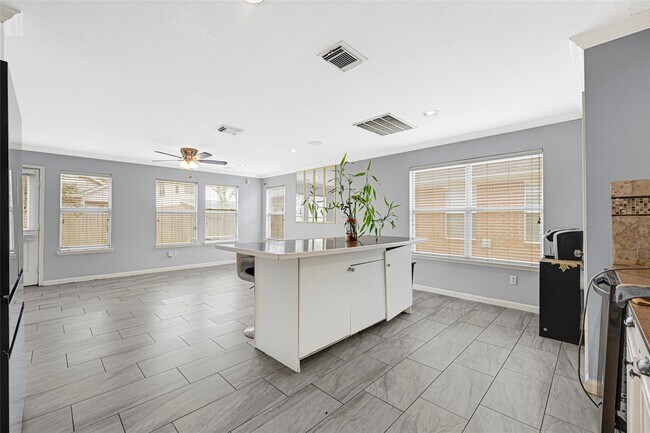 Building Photo - 15230 Weeping Cedar Ln