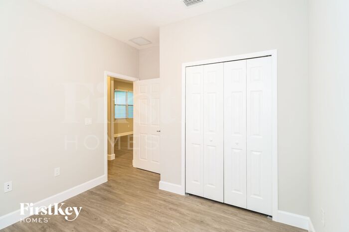 Building Photo - 3140 Halsey Ave SE