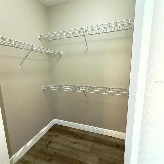 Building Photo - 12861 Madison Pointe Cir