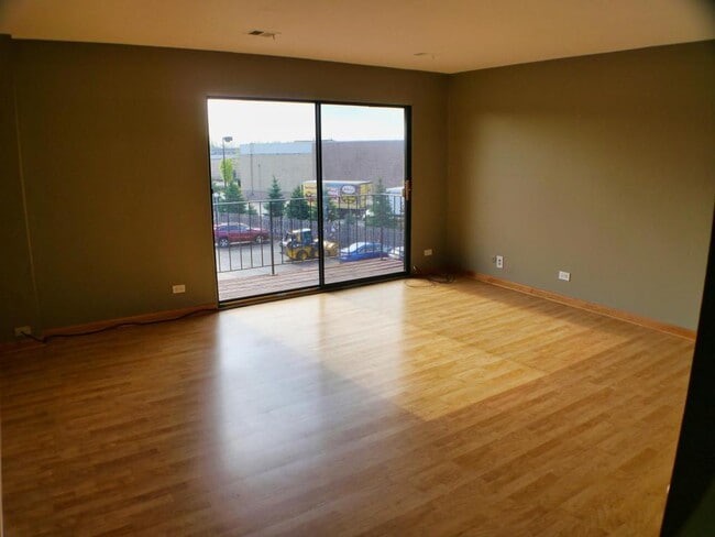 Building Photo - 4827 W 109th St