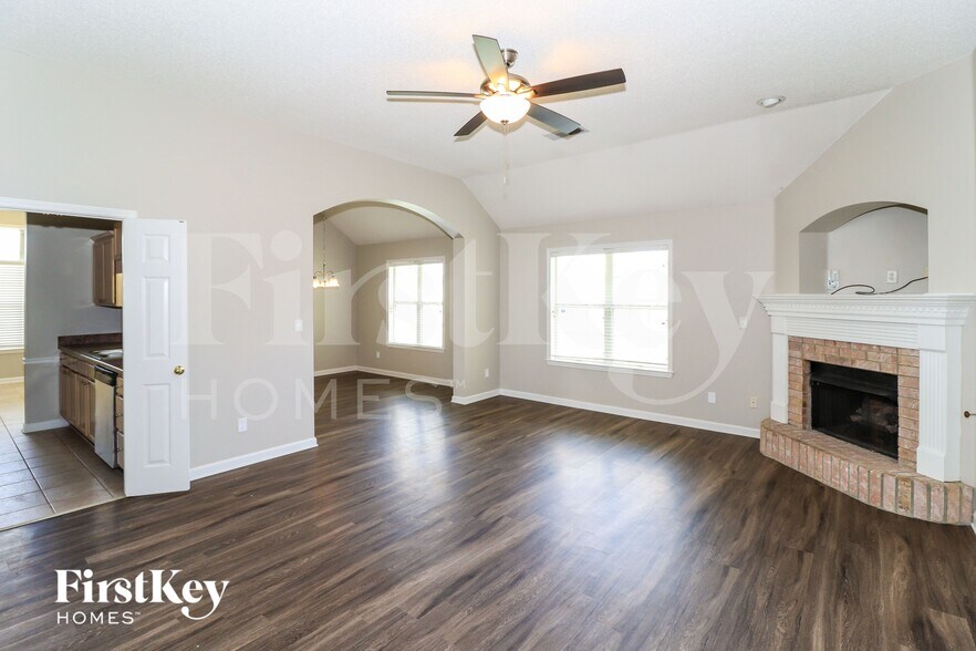 Building Photo - 4980 Rivercrest Ln