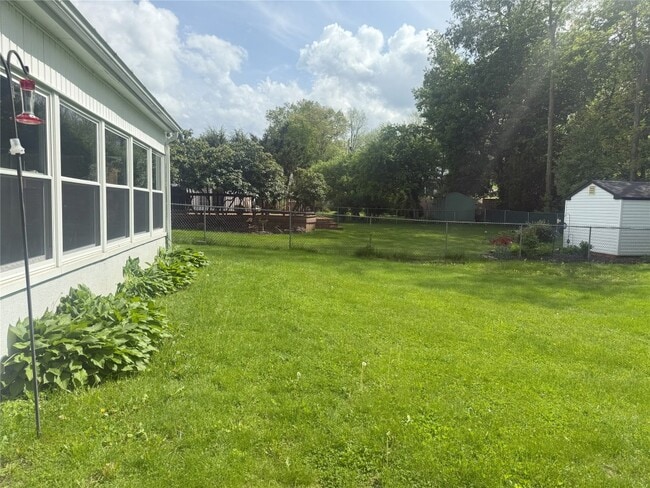Building Photo - 608 Delano Ave