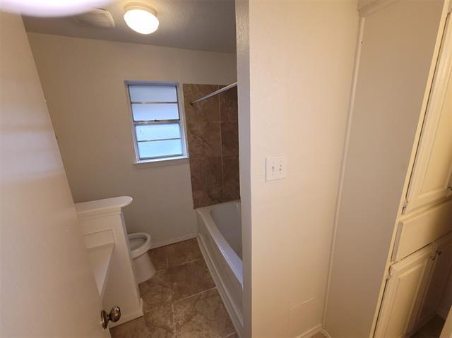 Building Photo - 110 La Fawn Cir