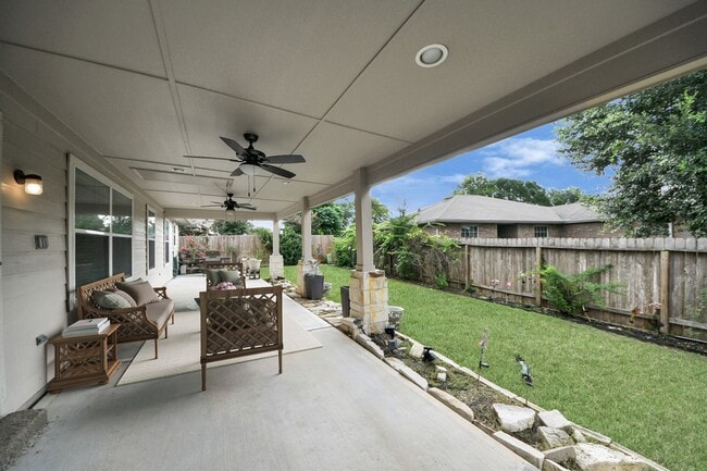 Building Photo - 21823 Wildcroft Dr