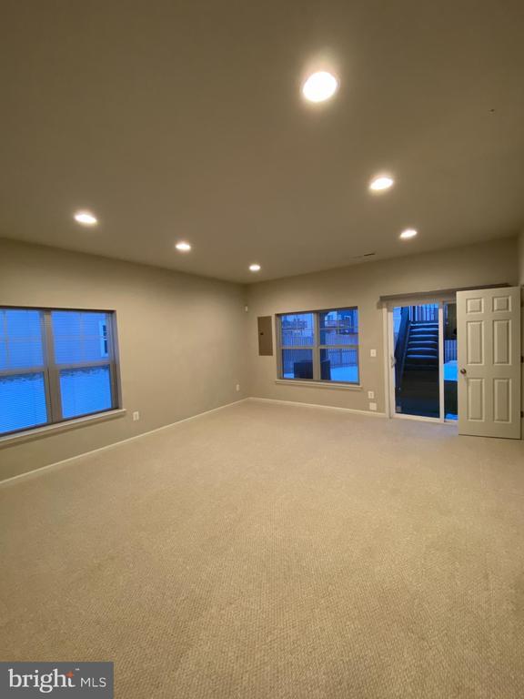 Building Photo - 113 Gristmill Ct