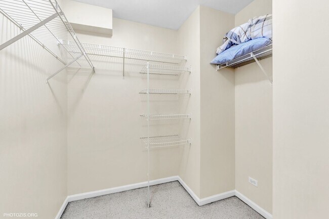 Building Photo - 1342 N Winslowe Dr