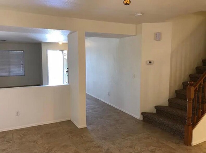 Building Photo - 1293 S Bridgegate Dr