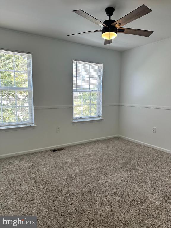 Building Photo - 10 Starboard Ct