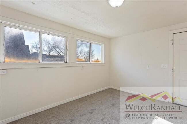 Building Photo - 2547 Adams Ave