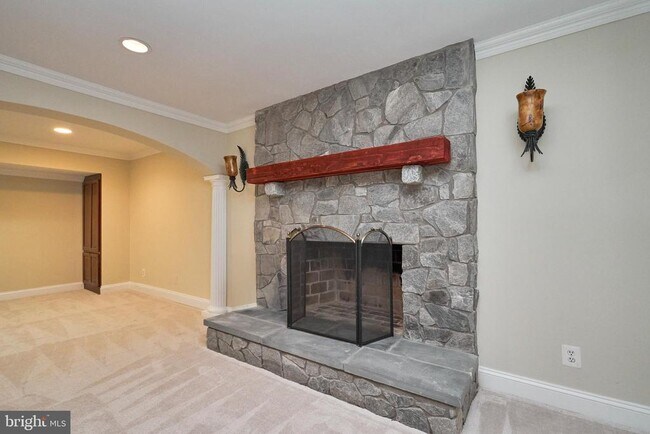 Building Photo - 500 Springvale Rd