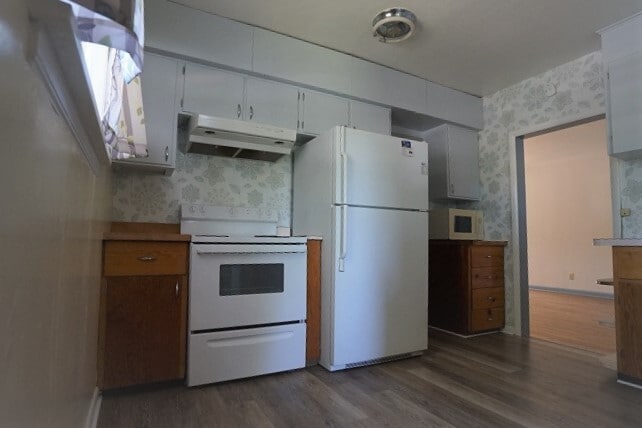 Building Photo - 258 3rd St