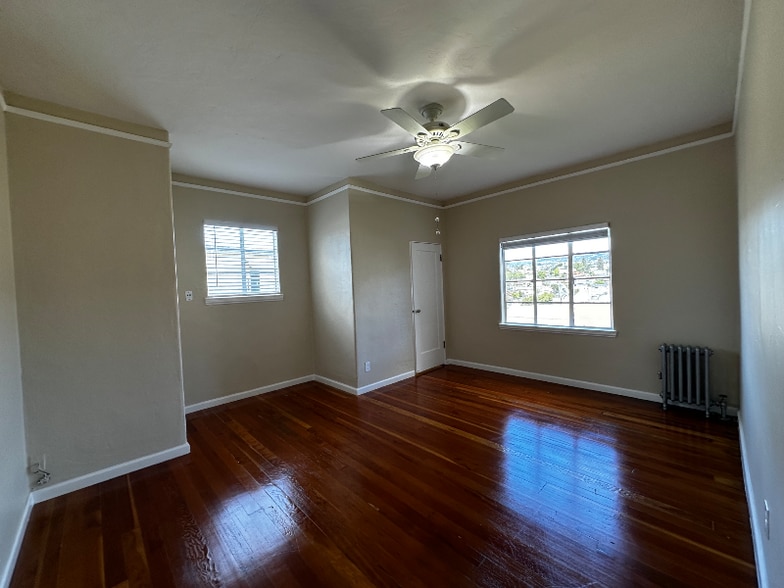 Building Photo - 2208 Carroll St