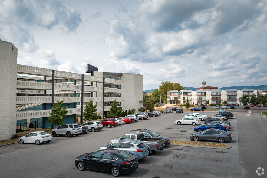 East & West Buildings - Passenger Flats