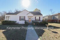 Building Photo - 3820 E 22nd Pl