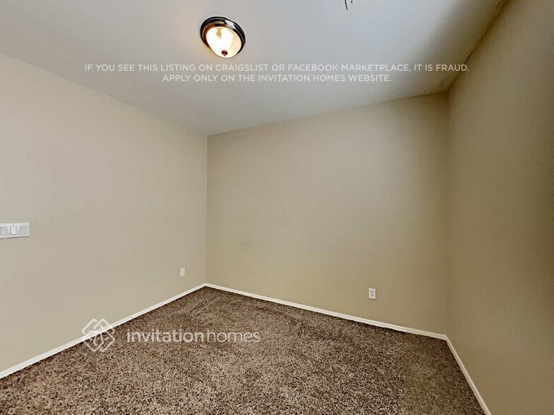 Building Photo - 3319 W Sunland Ave