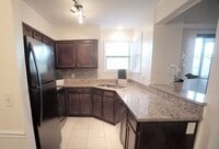 Building Photo - Beautiful 1/1 Remodeled Condo for Rent in ...
