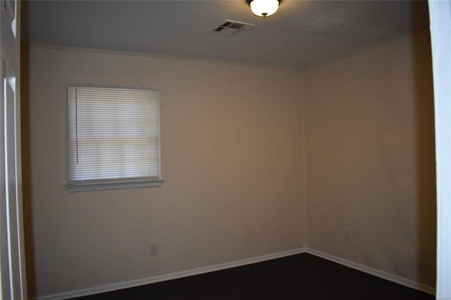 Building Photo - 1659 Rigby St