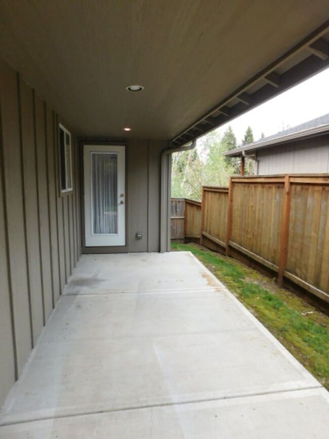 Building Photo - 3Bd/2Ba Single Story Home - For viewing beginning 4/27/2026!