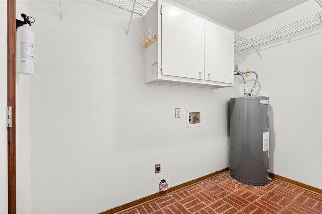 Building Photo - EAST FAIRHOPE NEAR DOWNTOWN