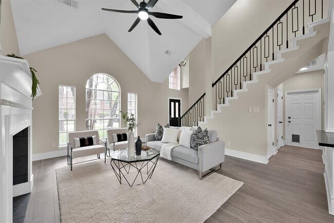 Building Photo - 14410 Cypress Falls Dr