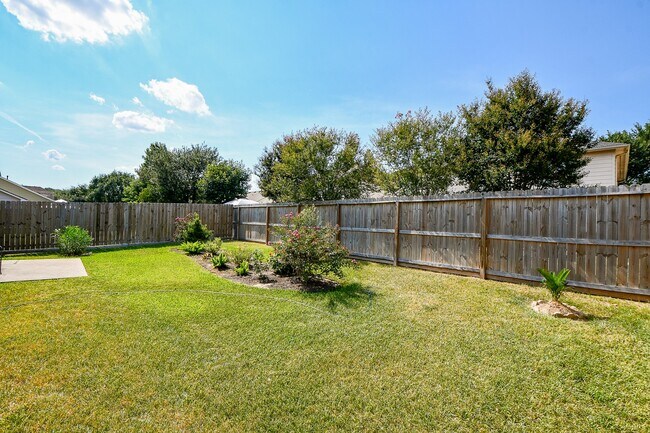 Building Photo - 18114 Waverly Hollow Ln