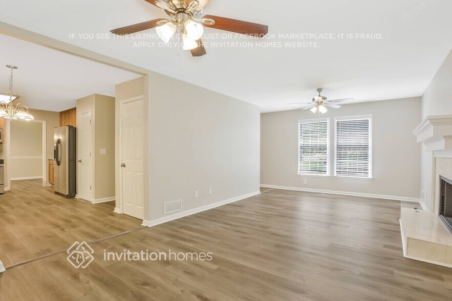 Building Photo - 2073 Kinridge Rd