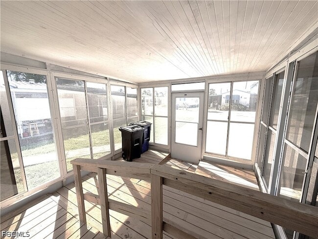 Building Photo - 139 Gaslight Ave