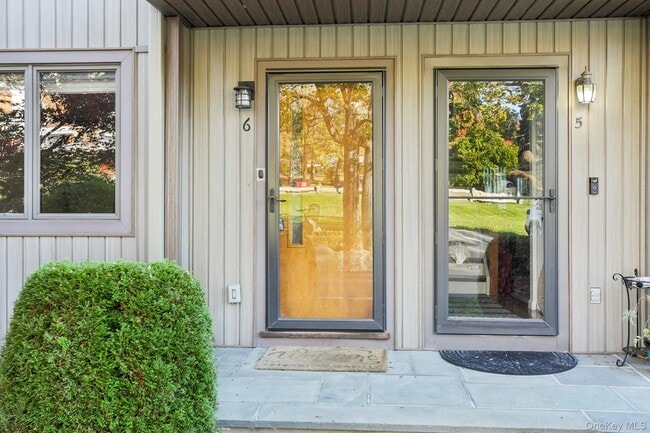 Building Photo - 6 Pheasant Walk