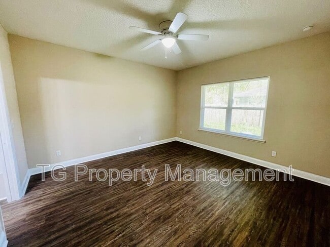 Building Photo - 6633 Osceola St