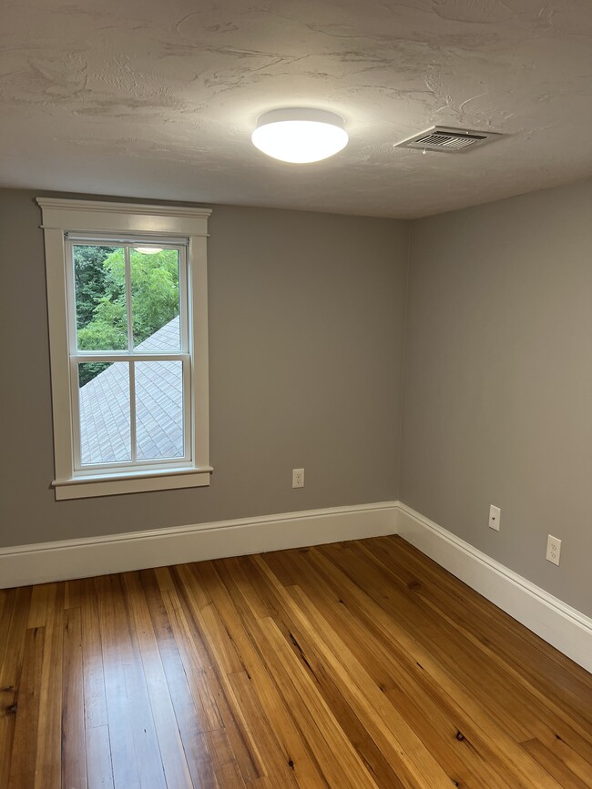 Building Photo - 50 Shay Rd