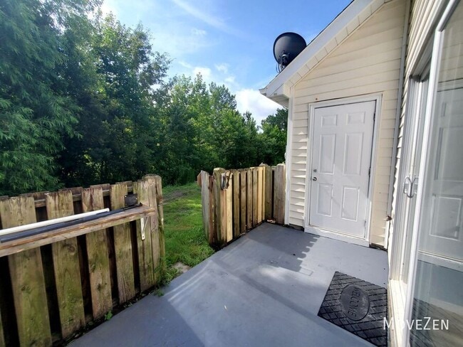 Building Photo - 123 Lincoln Place Cir