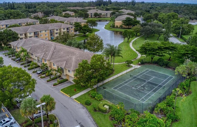 Building Photo - 1100 Crestwood Ct S