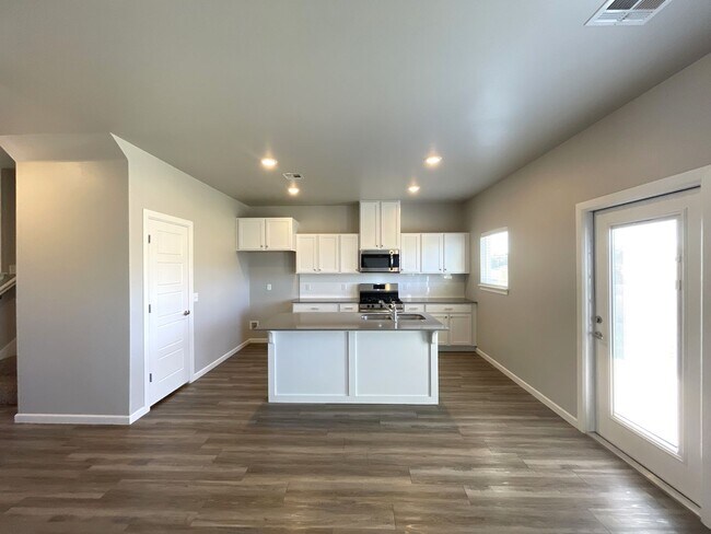 Building Photo - 13517 Blue Jacket Dr