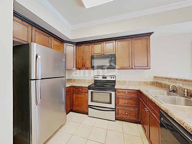 Building Photo - 1439 Sunray Dr