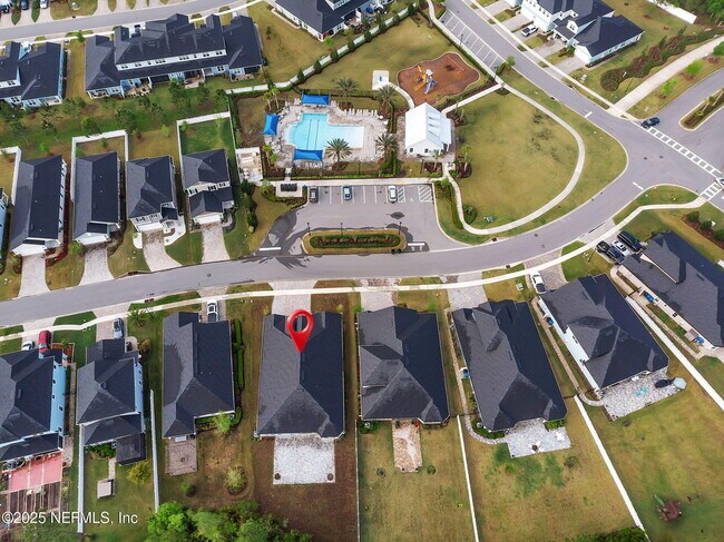 Building Photo - 147 Holly Forest Dr