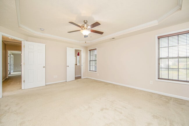 Building Photo - 355 Lockwood Dr