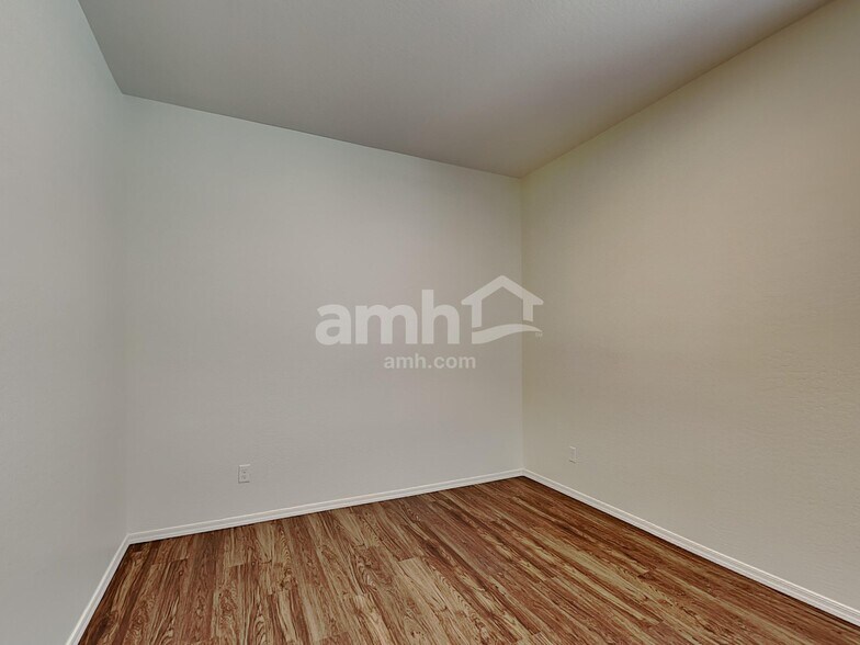 Building Photo - 1838 N 212th Ln