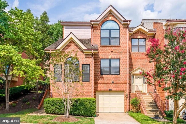 Building Photo - 1443 Hampton Hill Cir