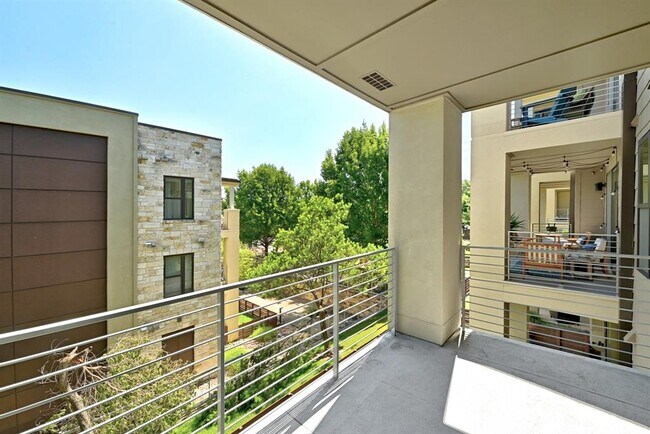 Building Photo - 2801 Dulce Ln