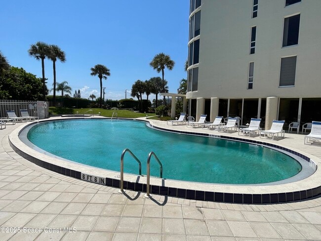 Building Photo - 2225 Jimmy Buffett Mem Hwy