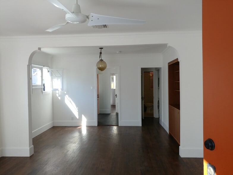 Building Photo - 4517 Gilbert Pl