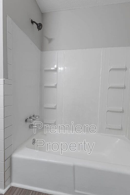 Building Photo - 14834 E Nickell Ave